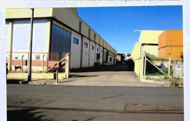 Imagem: Galpão/Depósito/Armazém para venda com 2700 metros quadrados