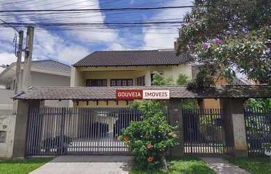 Imagem: A casa possui 5 Dormitórios, 5 Banheiros, 3 Vagas na garagem