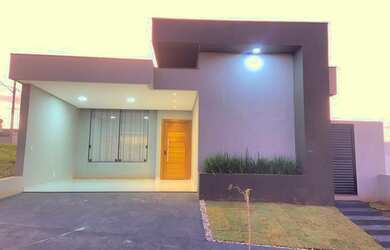 Imagem: A casa em condomínio possui 3 Dormitórios, 3 Banheiros, 2