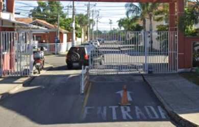 Imagem: A casa em condomínio possui 2 Dormitórios, 2 Banheiros e 1