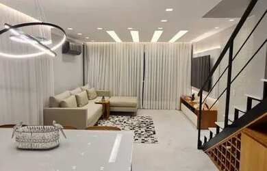 Imagem: A casa em condomínio possui 3 Dormitórios, 4 Banheiros, 2