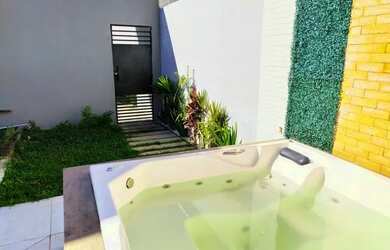 Imagem: A casa possui 2 Dormitórios, 1 Banheiro, 4 Vagas na garagem