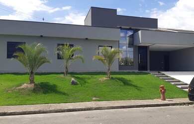 Imagem: A casa em condomínio possui 3 Dormitórios, 4 Banheiros, 4