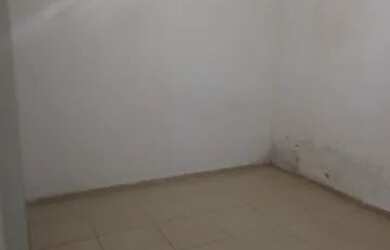 Imagem: A casa possui 1 Dormitório, 2 Banheiros e está localizado