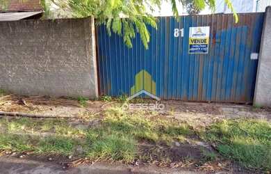 Imagem: A casa possui 2 Dormitórios, 1 Banheiro, 70m² de Área e