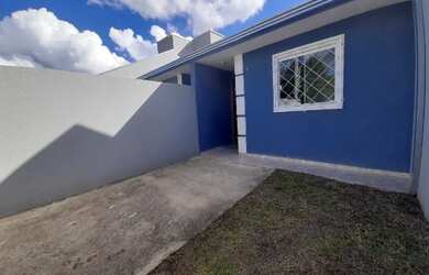 Imagem: A casa possui 2 Dormitórios, 1 Banheiro, 1 Vaga na garagem