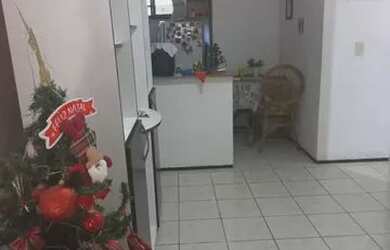 Imagem: A casa possui 2 Dormitórios, 2 Banheiros, 1 Vaga na garagem