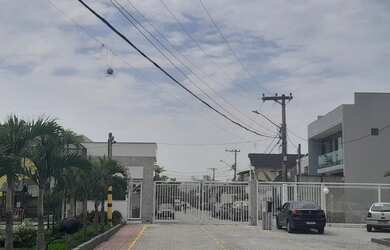 Imagem: A casa em condomínio possui 3 Dormitórios, 2 Banheiros, 4