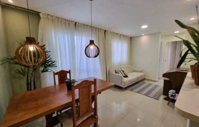 Imagem: O apartamento possui 2 Dormitórios, 1 Banheiro, 1 Vaga na garagem