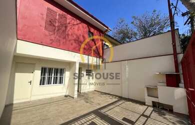 Imagem: A casa possui 4 Dormitórios, 5 Banheiros, 2 Vagas na garagem