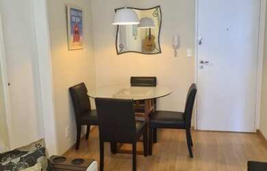 Imagem: O apartamento possui 1 Dormitório, 1 Banheiro, 1 Vaga na garagem