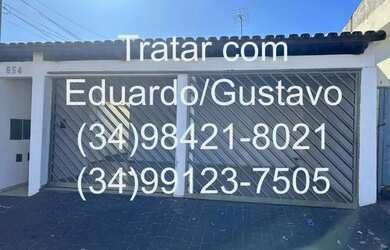 Imagem: A casa possui 2 Dormitórios, 1 Banheiro e está localizado