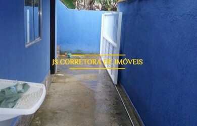 Imagem: A casa possui 2 Dormitórios, 1 Banheiro, 1 Vaga na garagem