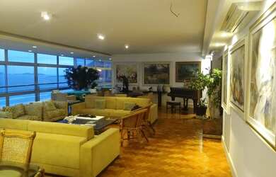 Imagem 1: Todo Reformado. Vista para o mar, Área de serviço, 360m² de Áreae2...