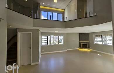 Imagem: O apartamento possui 4 Dormitórios, 5 Banheiros, 3 Vagas na