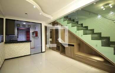 Imagem: A casa possui 2 Dormitórios, 2 Banheiros, 1 Vaga na garagem