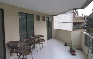 Imagem: O apartamento possui 3 Dormitórios, 4 Banheiros, 2 Vagas na