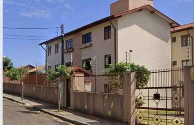 Imagem: O apartamento possui 2 Dormitórios, 1 Banheiro e está localizado