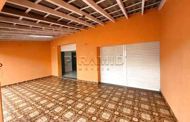 Imagem: O depósito possui 5 Vagas na garagem e 257m² de Área e está