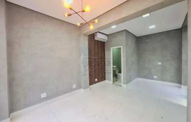 Imagem: O depósito possui 30m² de Área e está localizado em Centro