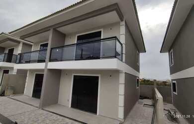 Imagem: A casa possui 2 Dormitórios, 3 Banheiros, 1 Vaga na garagem