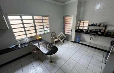 Imagem 8: Casa Completa com Prédio Comercial no Bairro Augusta Mota