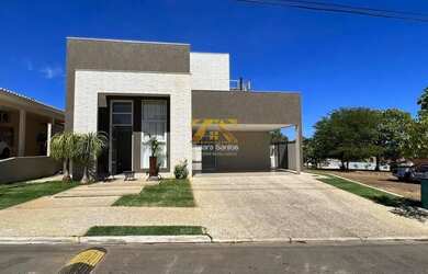 Imagem: A casa possui 4 Dormitórios, 5 Banheiros, 322m² de Área e