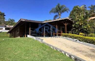 Imagem: A casa em condomínio possui 3 Dormitórios, 5 Banheiros, 4