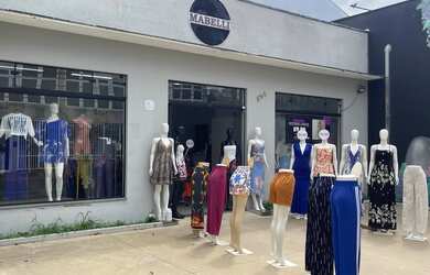 Imagem: O depósito à venda possui 3 Vagas na garagem e 60m² de Área