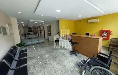 Imagem: O depósito possui 4 Vagas na garagem, 500m² de Área, Imóvel