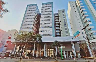 Imagem: O apartamento possui 1 Dormitório, 1 Banheiro, 1 Vaga na garagem