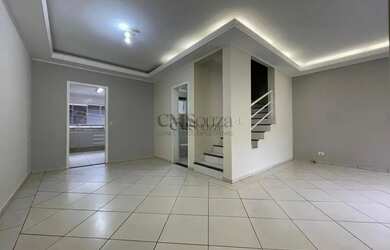 Imagem: A casa em condomínio possui 3 Dormitórios, 3 Banheiros, 2