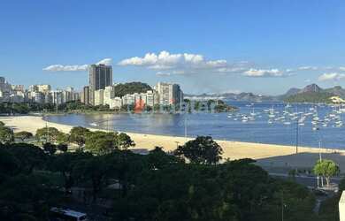 Imagem: O apartamento possui 1 Dormitório, 1 Banheiro, 32m² de Área