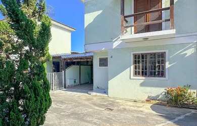 Imagem: A casa em condomínio possui 2 Dormitórios, 2 Banheiros, 1