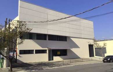 Imagem: O depósito possui 5 Vagas na garagem, 1.125m² de Área e