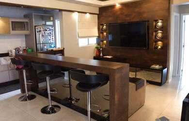 Imagem: O apartamento possui 2 Dormitórios, 1 Banheiro, 1 Vaga na garagem