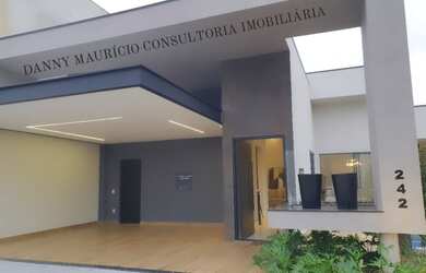 Imagem: A casa em condomínio possui 3 Dormitórios, 4 Banheiros, 2