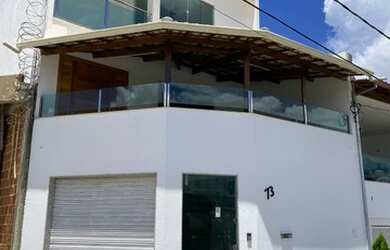 Imagem: A casa possui 3 Dormitórios, 3 Banheiros, 3 Vagas na garagem