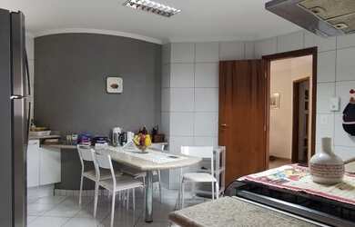 Imagem 5: Linda casa em condominio fechado da zona sul com 3 suites, 4 vagas - Londrina