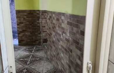 Imagem: A casa possui 1 Dormitório e 1 Banheiro e está localizado