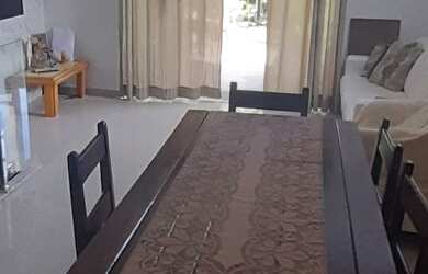 Imagem 1: Casa em Cabo Frio. 1 Vaga na garageme2 Dormitórios