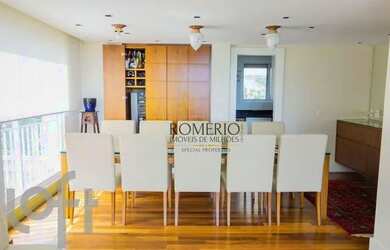 Imagem: O apartamento possui 4 Dormitórios, 4 Banheiros, 4 Vagas na