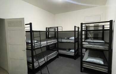 Imagem: A pousada chalé possui 5 Dormitórios, 5 Vagas na garagem e