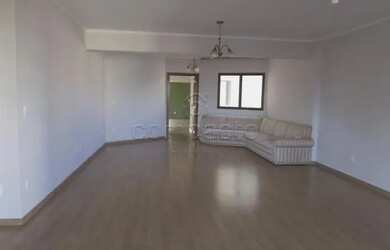 Imagem: O apartamento possui 5 Dormitórios, 5 Banheiros, 2 Vagas na