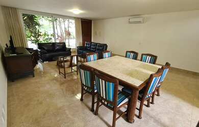 Imagem: A casa em condomínio possui 4 Dormitórios, 5 Banheiros, 1