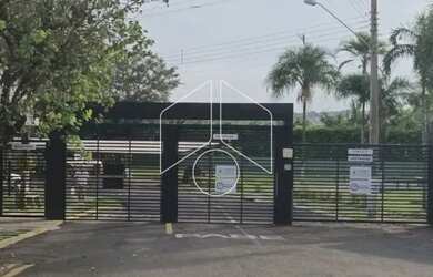 Imagem: O apartamento possui 3 Dormitórios, 1 Banheiro, 1 Vaga na garagem