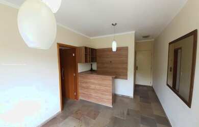 Imagem: O apartamento possui 3 Dormitórios, 1 Banheiro, 1 Vaga na garagem