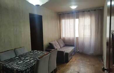 Imagem: O apartamento possui 2 Dormitórios, 1 Banheiro, 1 Vaga na garagem