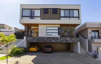 Imagem: A casa em condomínio possui 3 Dormitórios, 4 Banheiros, 4