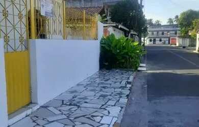 Imagem: A casa possui 3 Dormitórios, 3 Banheiros e 118m² de Área